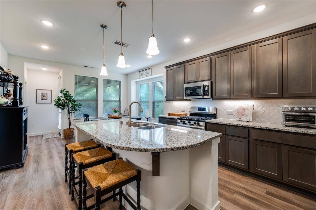 1413 Shire Drive, Aubrey, TX 76227