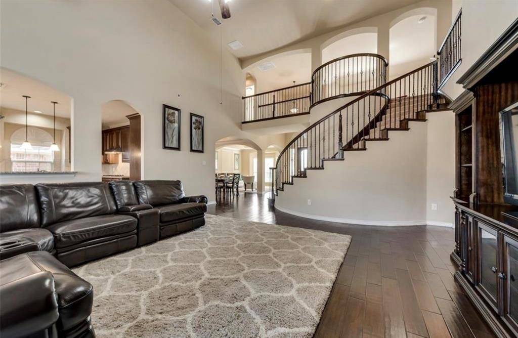 308 Wisteria Way, Red Oak, TX 75154