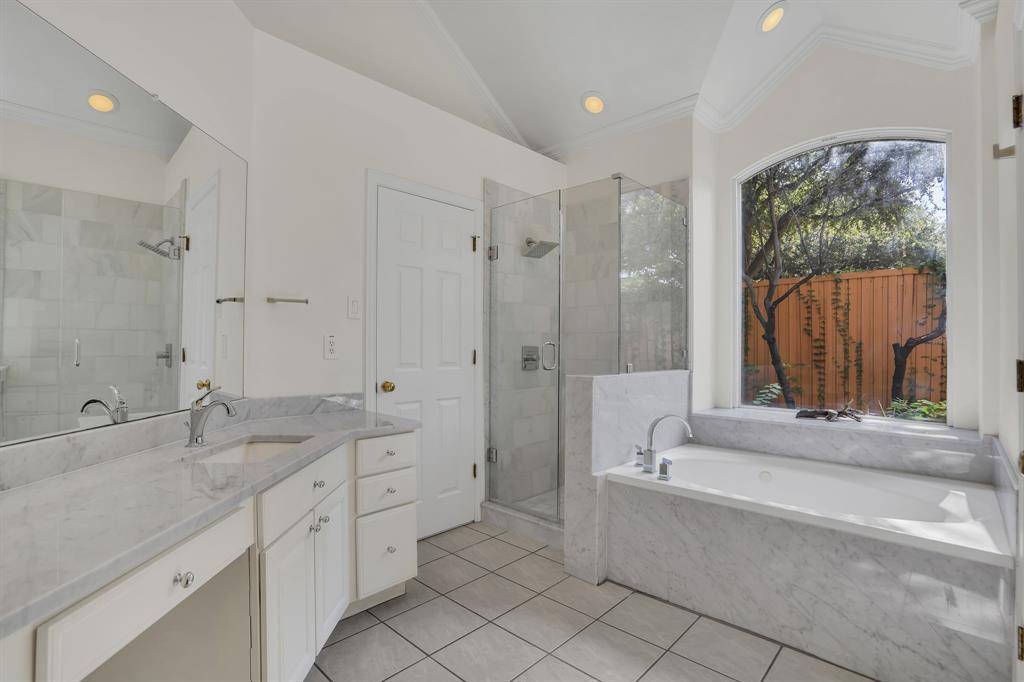 2630 Lakeforest Court, Dallas, TX 75214