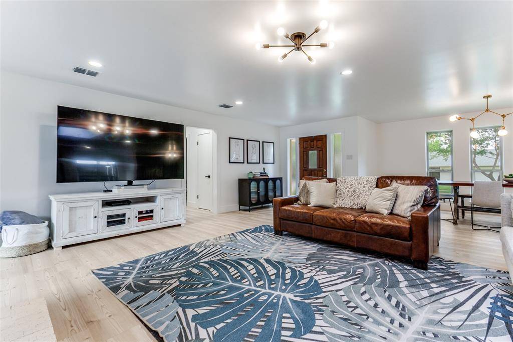 7637 La Risa Drive, Dallas, TX 75248