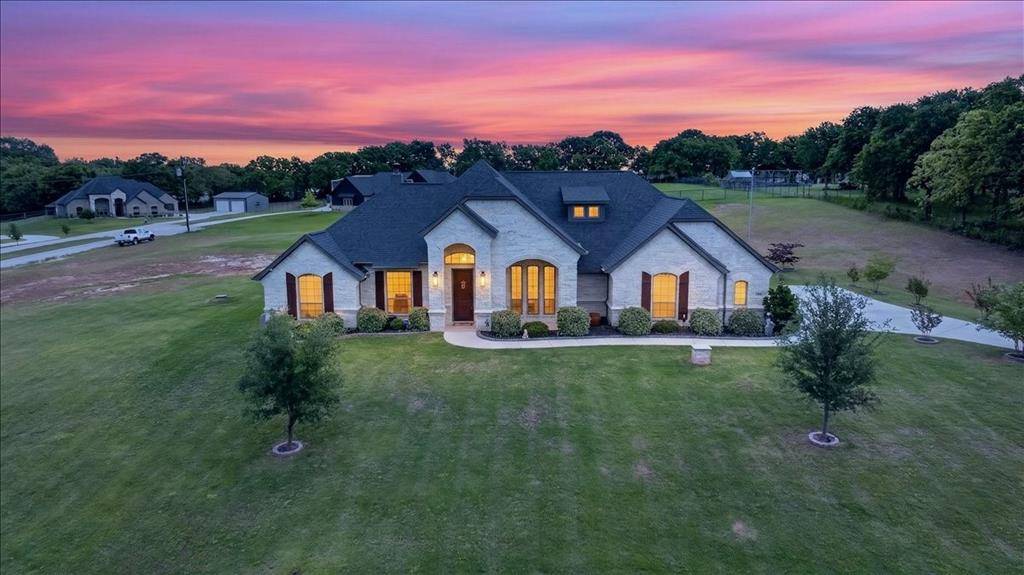 455 Christian Way, Azle, TX 76020