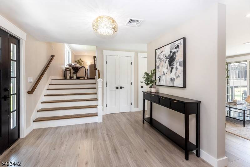 59 Laauwe Ave, Wayne Twp., NJ 07470