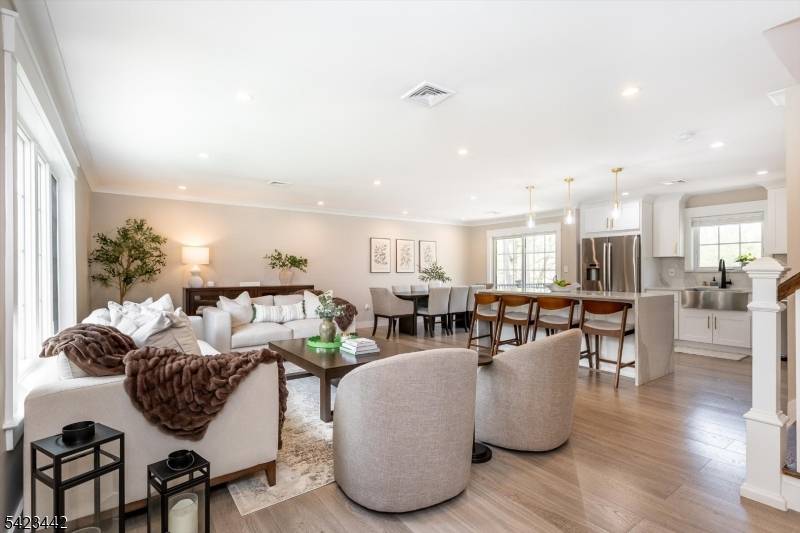 59 Laauwe Ave, Wayne Twp., NJ 07470