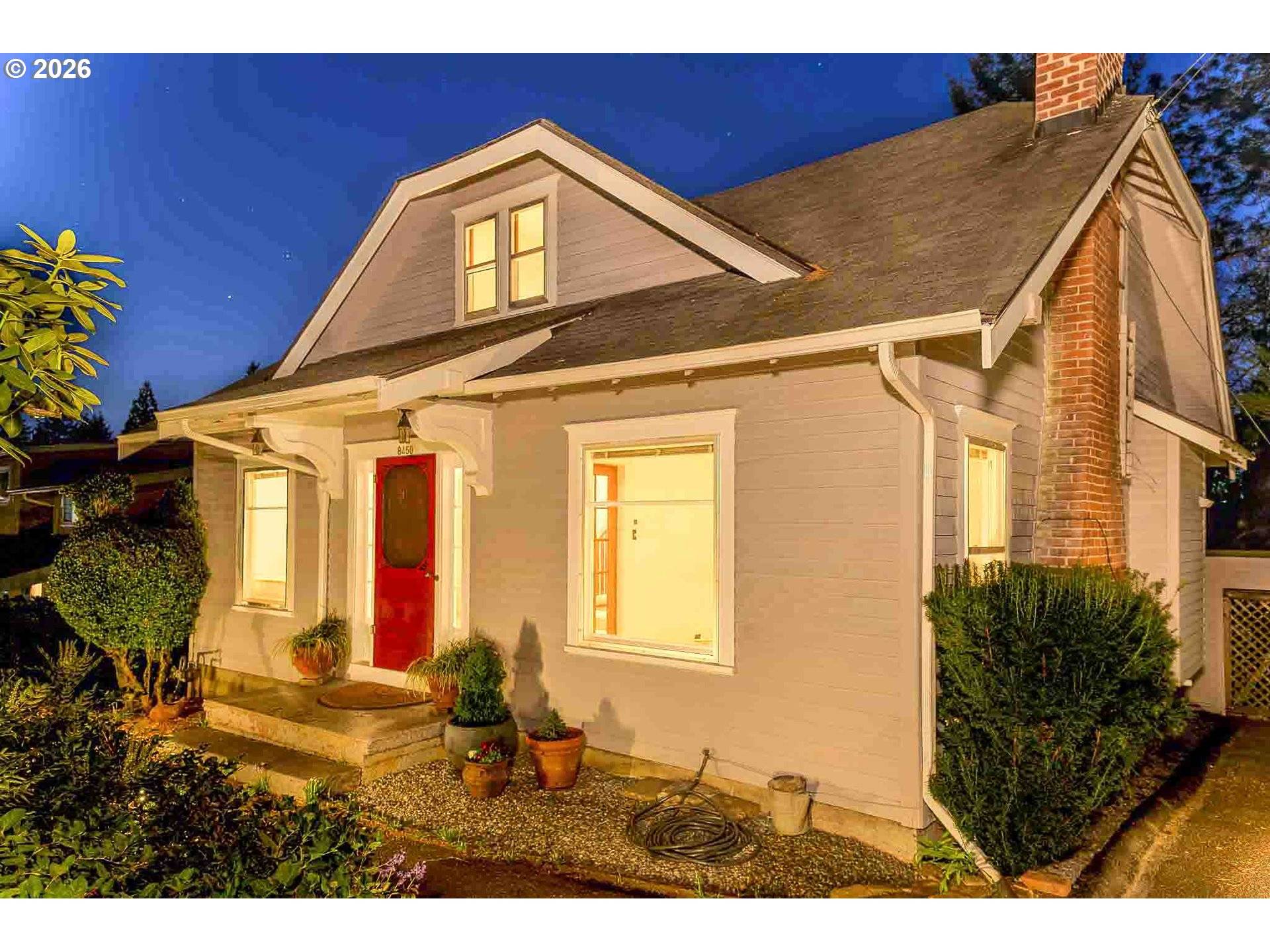 8450 SW 37TH AVE, Portland, OR 97219