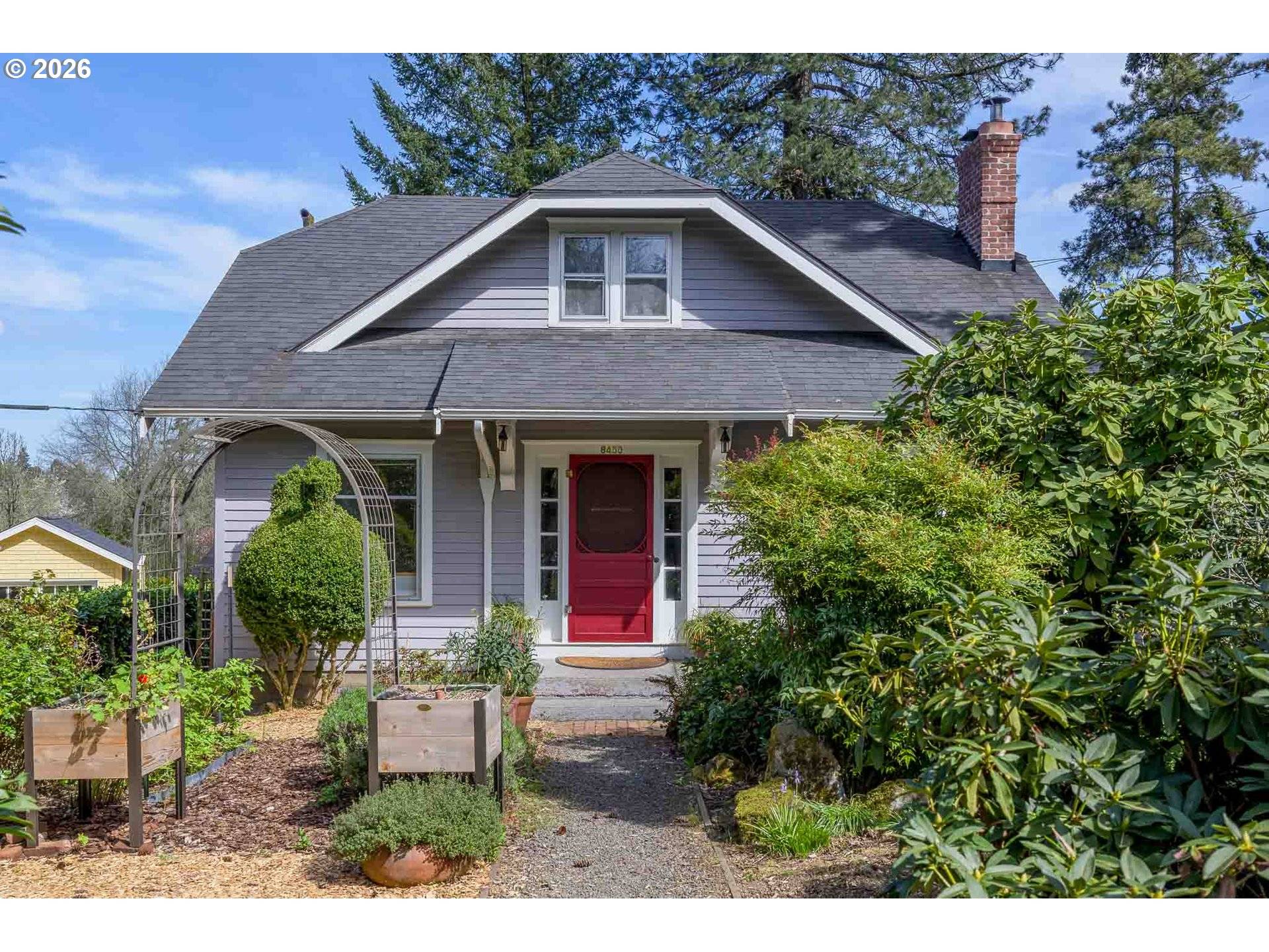 8450 SW 37TH AVE, Portland, OR 97219