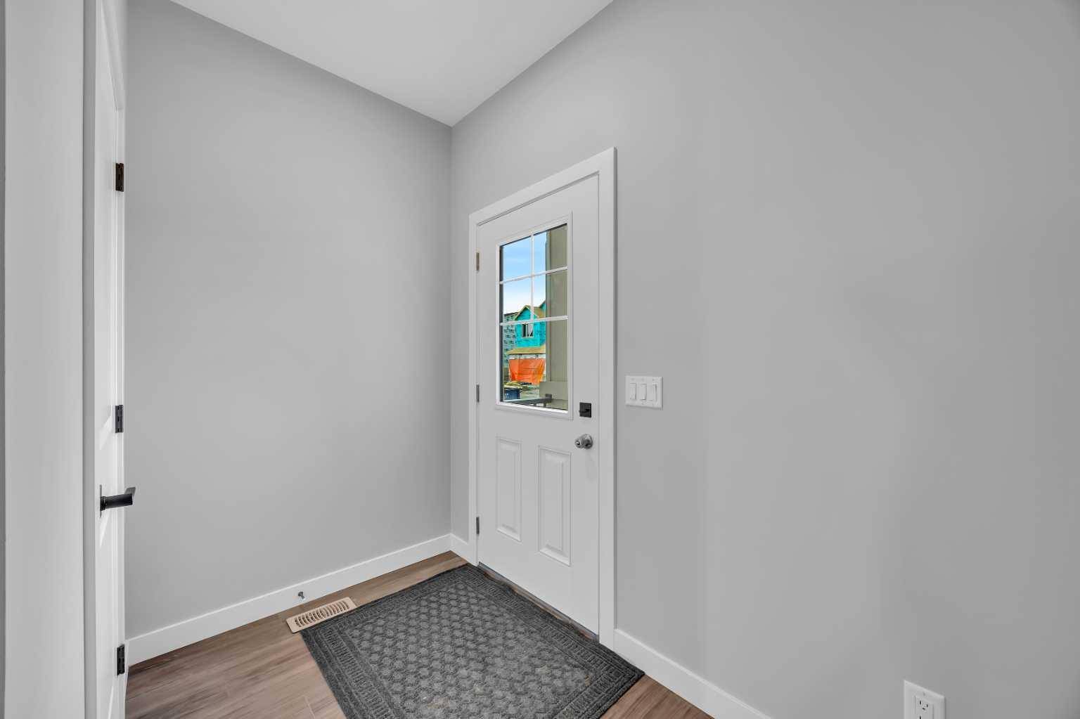 17 Hotchkiss Garden SE, Calgary, AB T3S 0T7