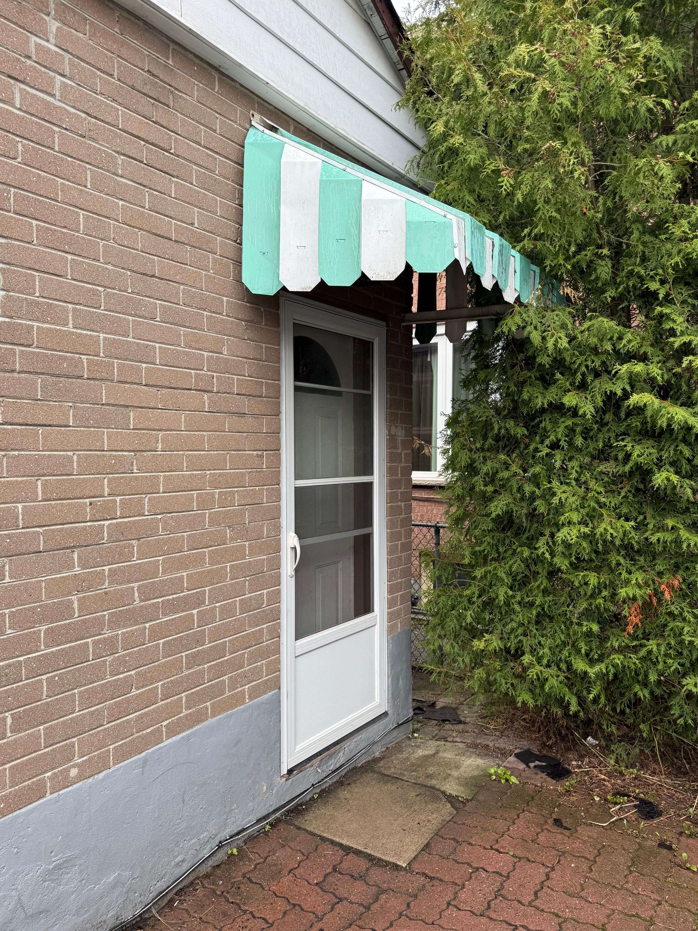 21 Bellbrook RD #Lower, Toronto E05, ON M1S 1K1