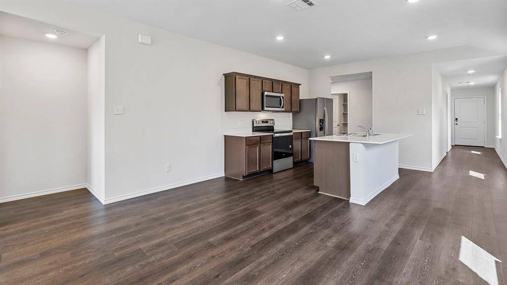 1223 Barkridge Drive, Crandall, TX 75114