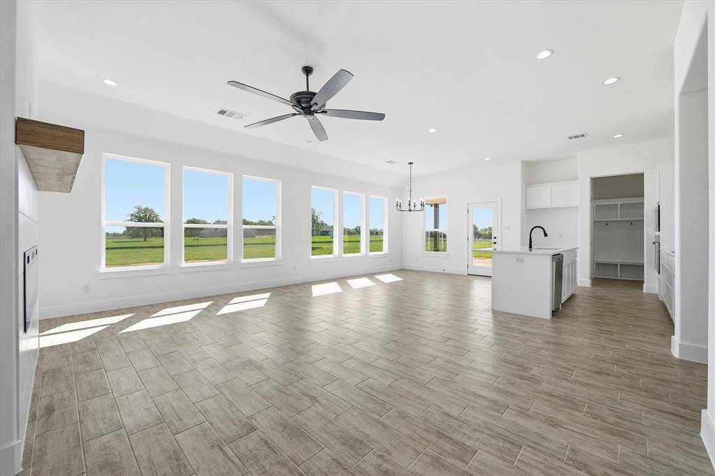 112 Cattleman Drive, Poolville, TX 76487