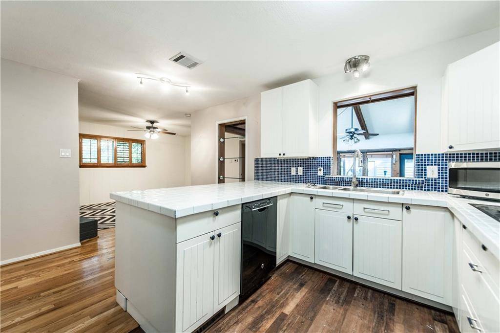 7521 Brentcove Circle, Dallas, TX 75214