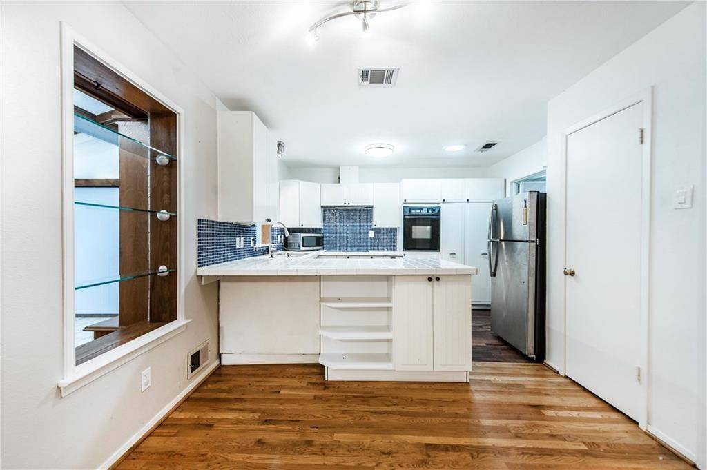 7521 Brentcove Circle, Dallas, TX 75214