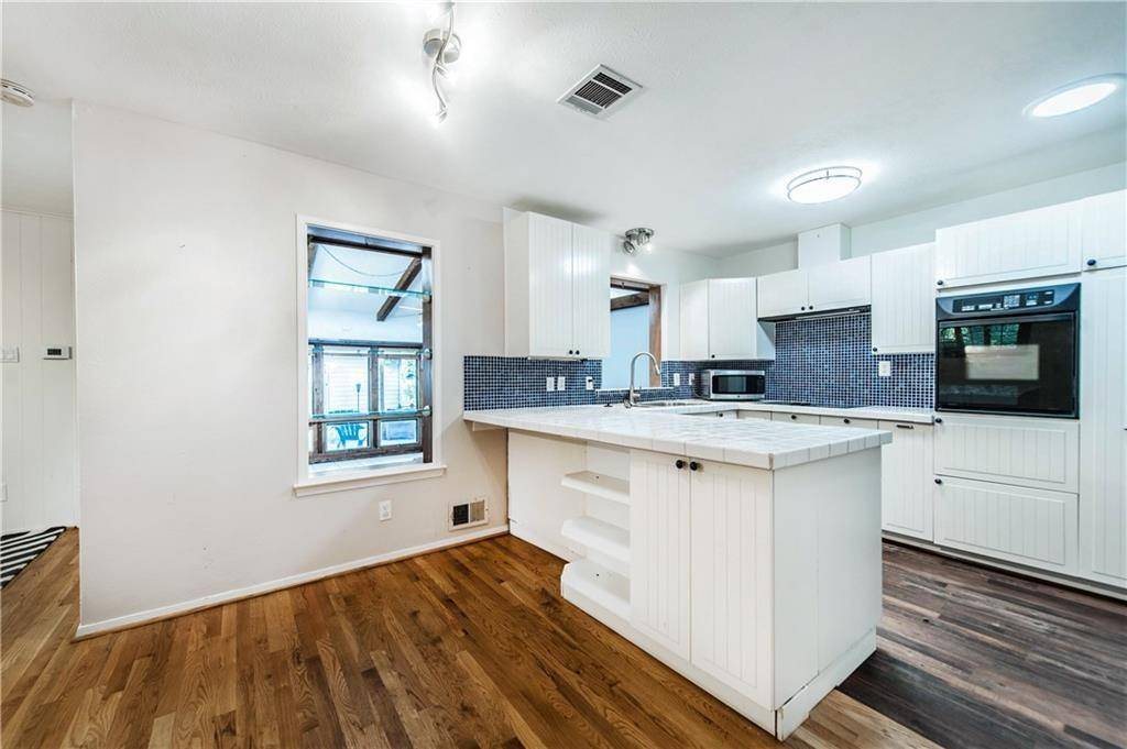 7521 Brentcove Circle, Dallas, TX 75214