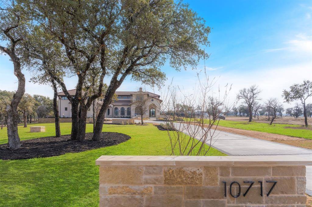 10717 Arrowhead Point Drive, Fort Worth, TX 76179