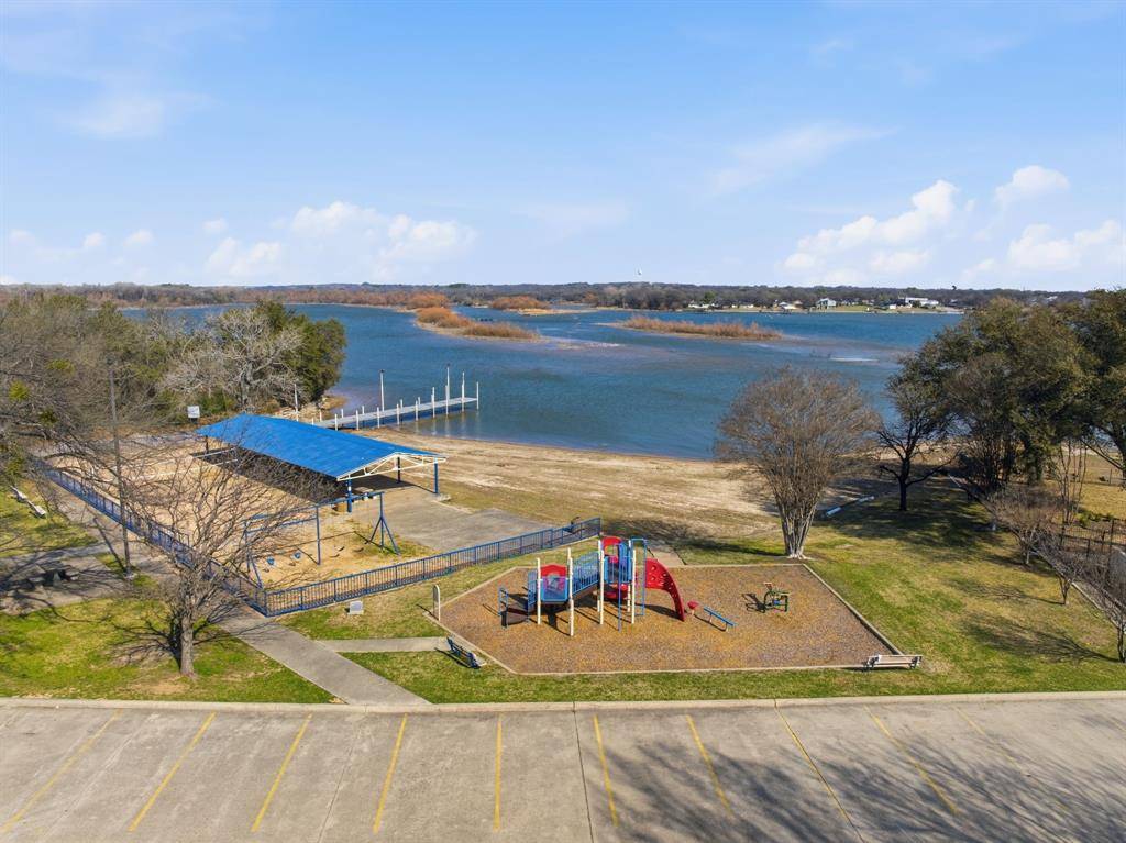 1509 Sea Breeze Lane, Azle, TX 76020