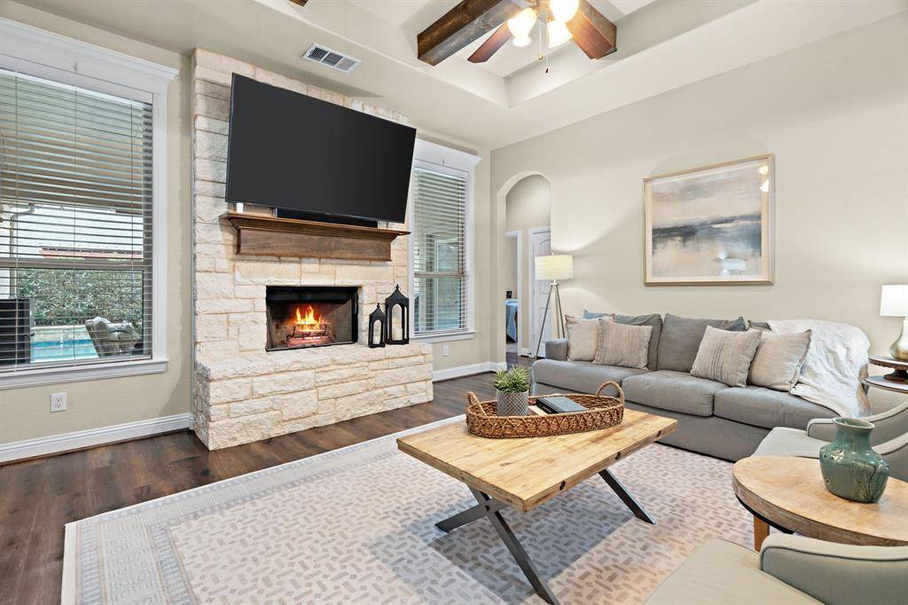 1509 Sea Breeze Lane, Azle, TX 76020