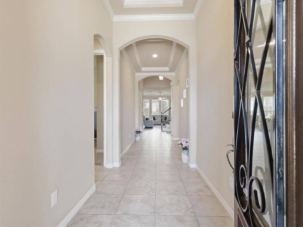 800 River Oak Avenue, Euless, TX 76039