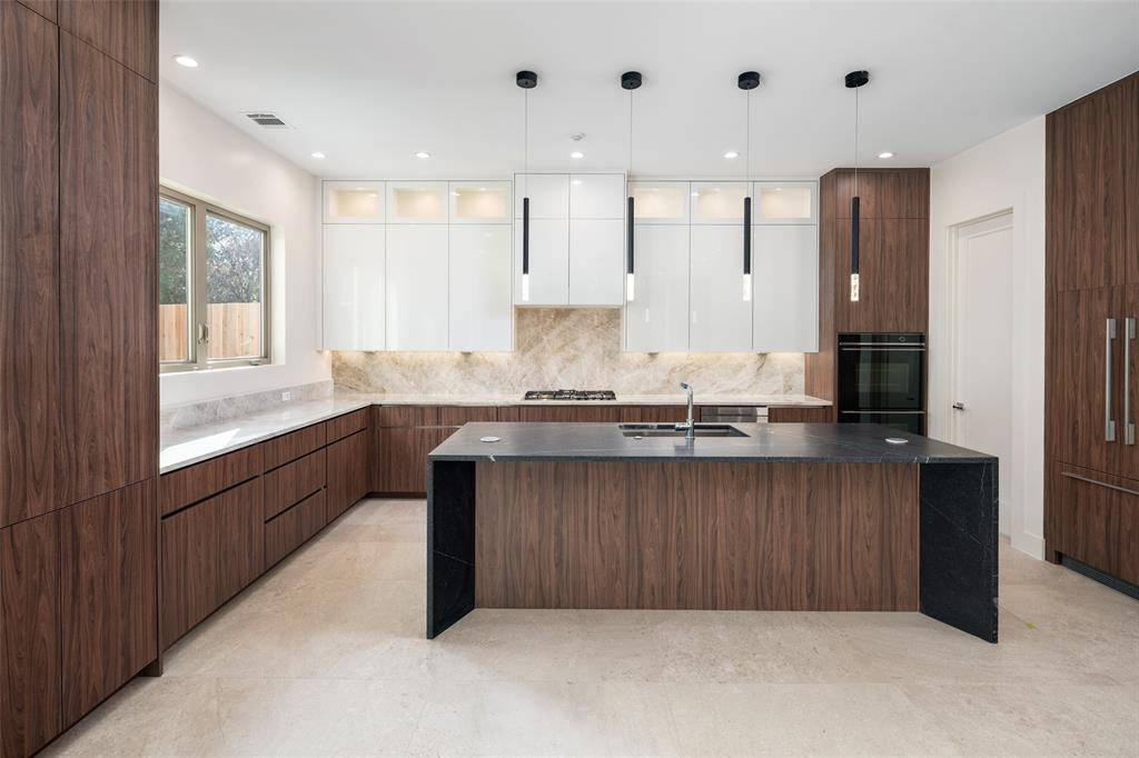 3262 Saint Croix Drive, Dallas, TX 75229