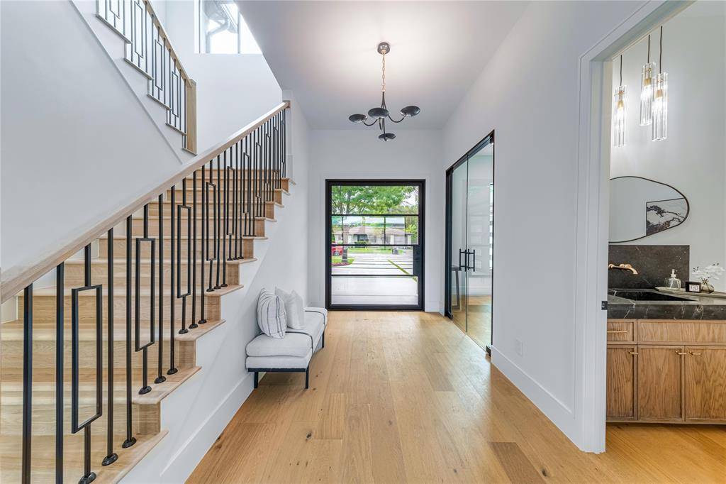 2623 Danny Lane, Farmers Branch, TX 75234