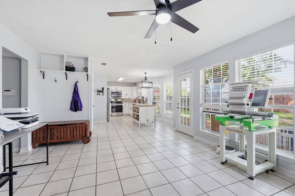 2211 Cromwell Drive, Arlington, TX 76018