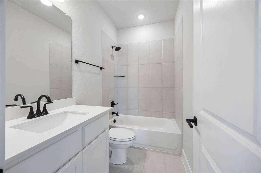 500 Range Boss Trail, Waxahachie, TX 75165