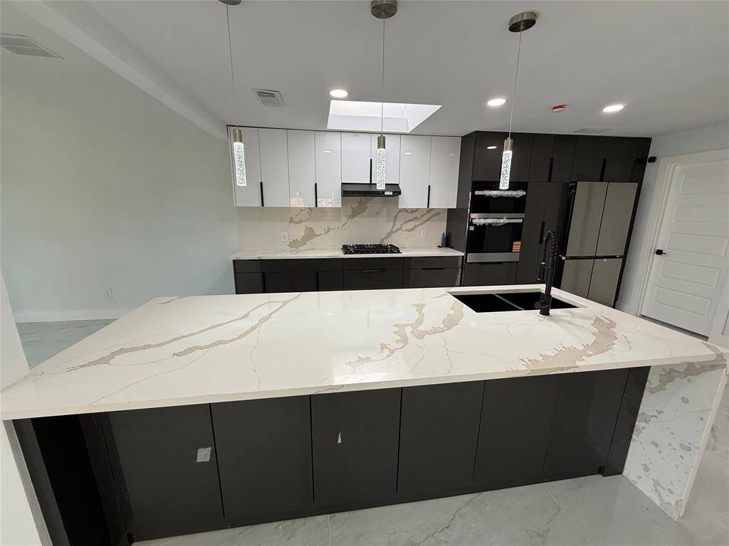 2025 San Miguel Drive, Plano, TX 75074