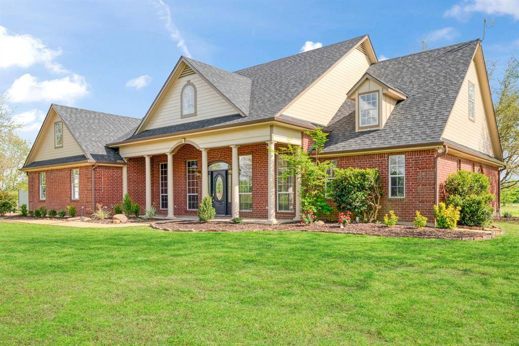 5804 Old Clarksville Road, Reno, TX 75416