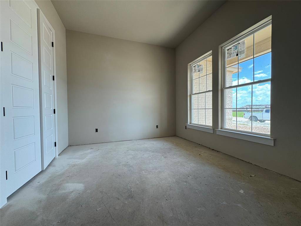 140 Chapowits, Godley, TX 76044