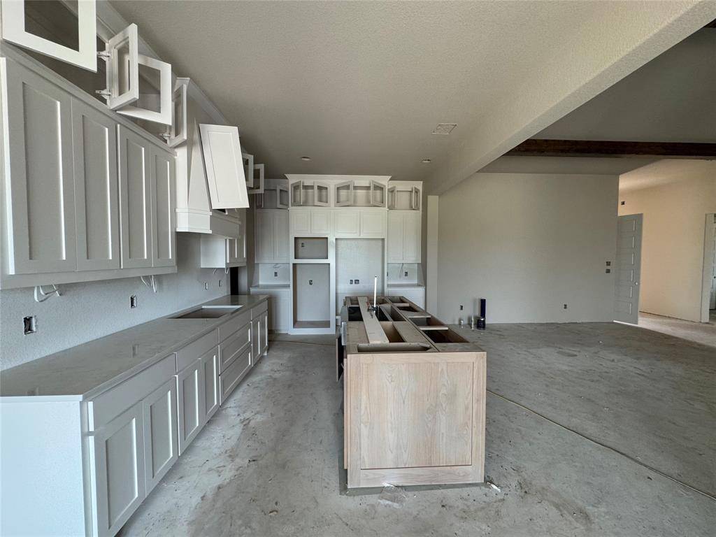 140 Chapowits, Godley, TX 76044