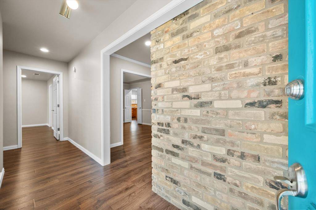 4103 Three Oaks Drive, Arlington, TX 76016