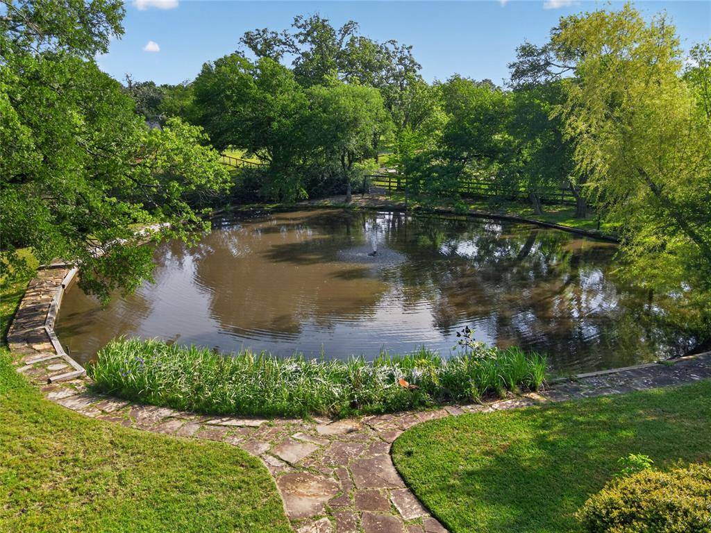 1012 Burchbury Trail, Argyle, TX 76226