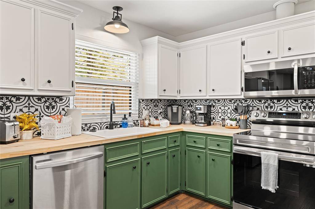 1201 S Rusk Street, Weatherford, TX 76086