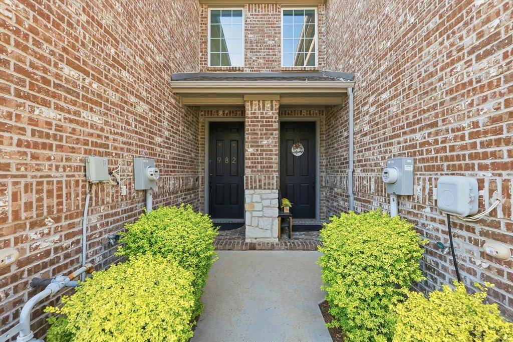 982 Mikaela Drive, Allen, TX 75013