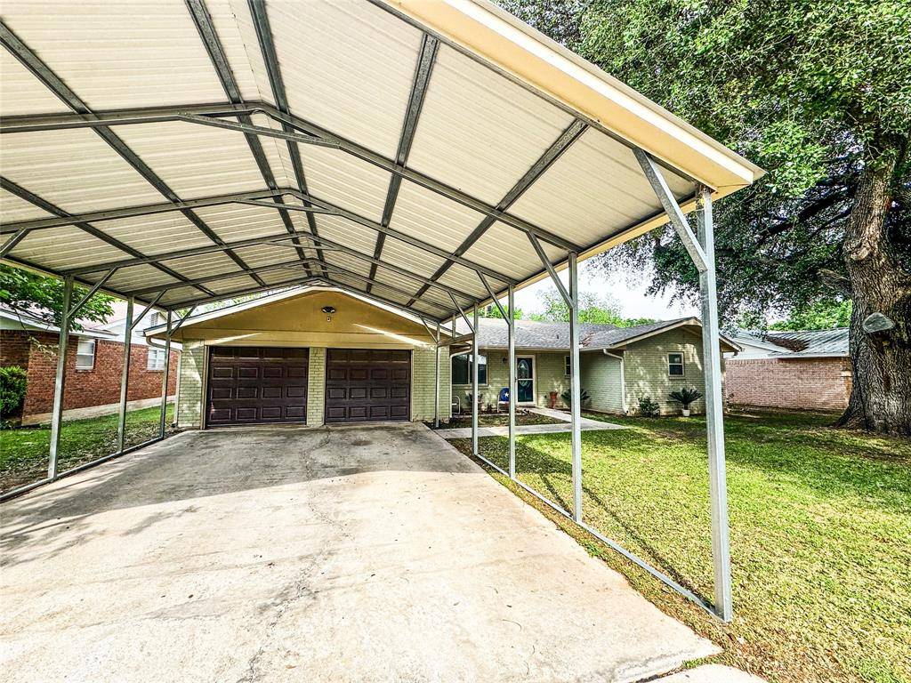 2302 16th Street, Brownwood, TX 76801