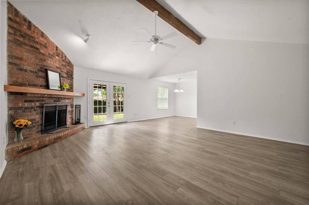 4204 Maple Springs Drive, Arlington, TX 76001