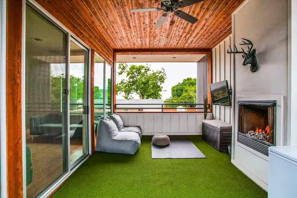 4401 Roseland Avenue #B, Dallas, TX 75204