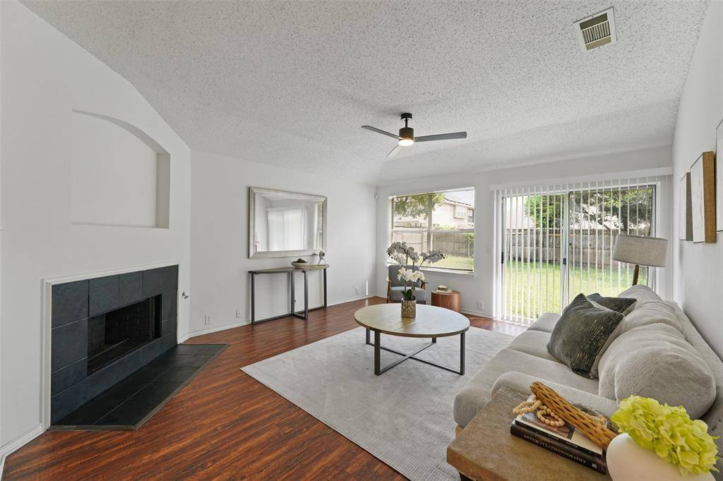 238 Fordham Drive, Glenn Heights, TX 75154