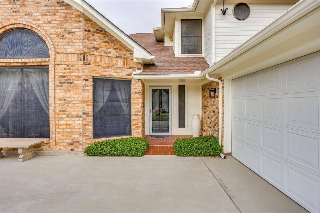 2317 Willow Oak Drive, Irving, TX 75060