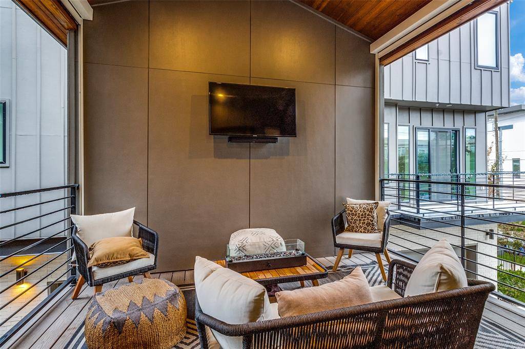 5703 Lindell Avenue #102, Dallas, TX 75206