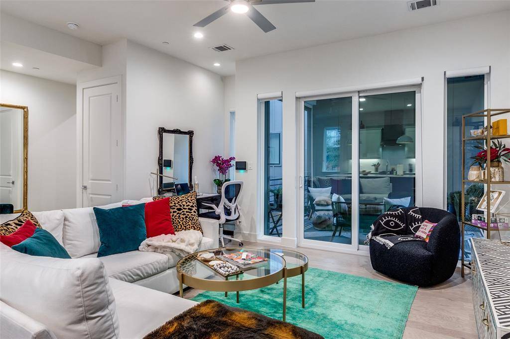 5703 Lindell Avenue #102, Dallas, TX 75206