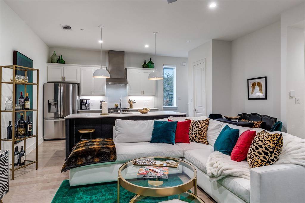 5703 Lindell Avenue #102, Dallas, TX 75206