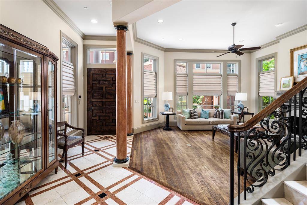 2825 Hood Street, Dallas, TX 75219