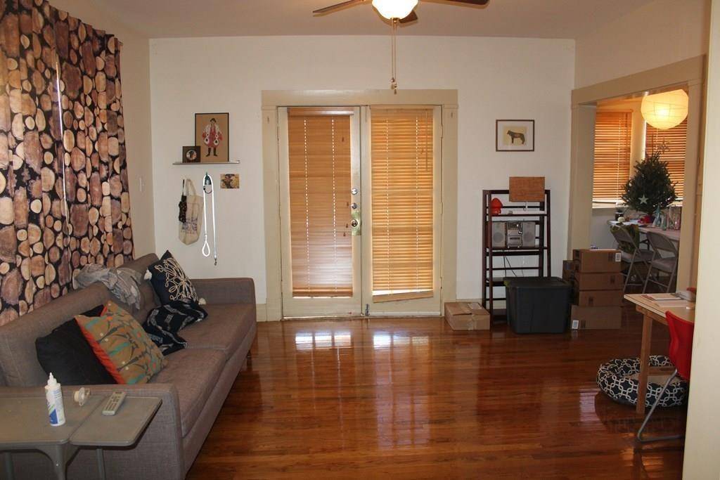 1420 W 10th Street, Dallas, TX 75208