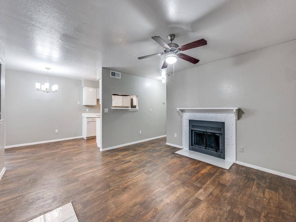 1122 Millview Drive #1103, Arlington, TX 76012