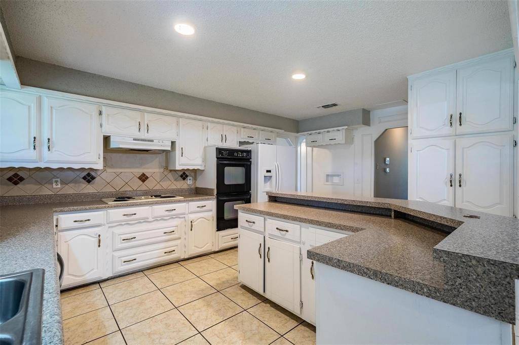 4212 Village Green Drive, Irving, TX 75038