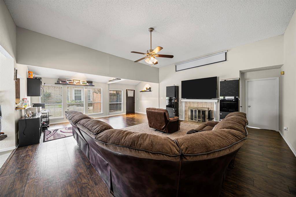 5505 Oak Brook Road, Arlington, TX 76016