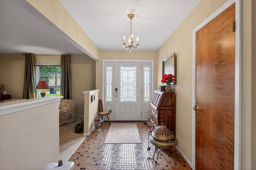 1808 E Cedar Elm Drive, Arlington, TX 76012