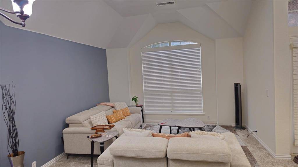 3002 Manor Green Boulevard, Euless, TX 76039