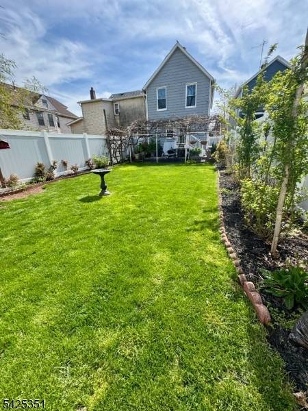 187 Redmond St, New Brunswick City, NJ 08901