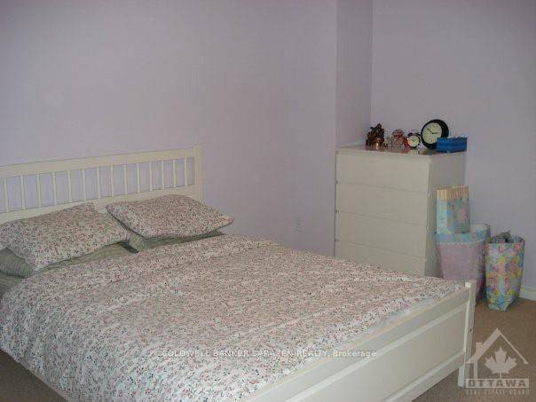 92 Selhurst AVE, Barrhaven, ON K2G 7C9