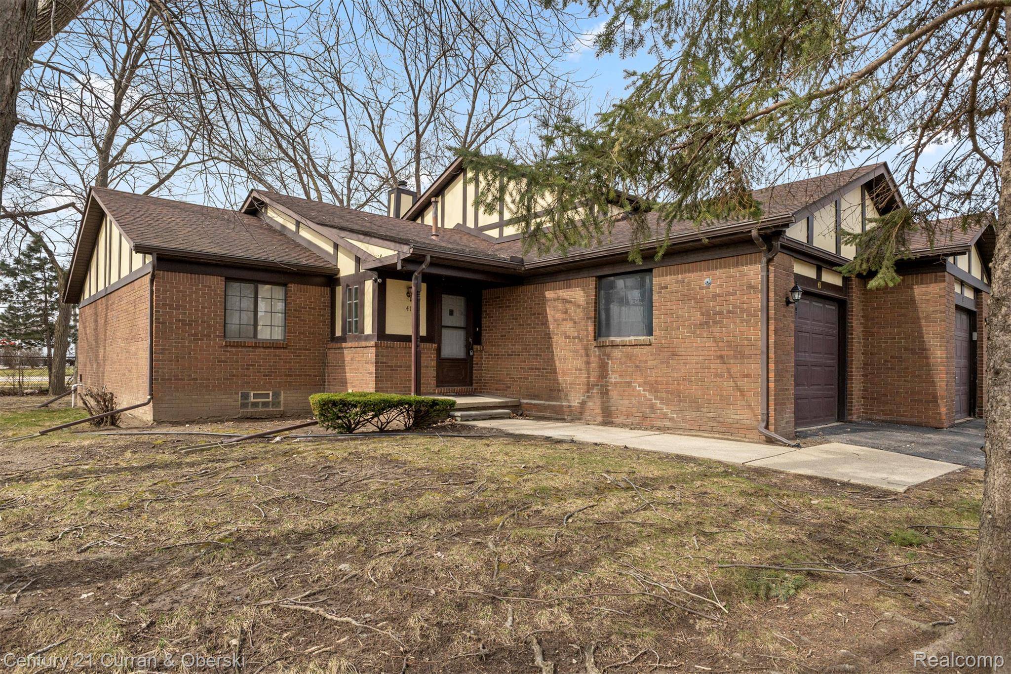 41 Parkplace W, Allen Park, MI 48101